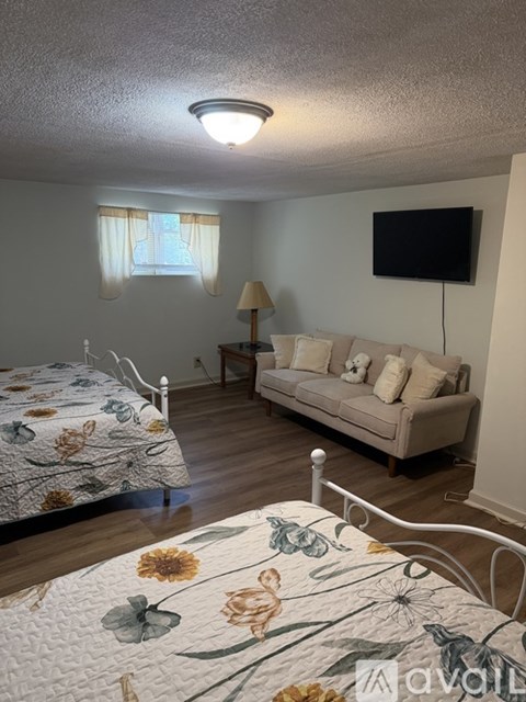 2451 Old Salem Circle Southeast 2 Beds Apartment for Rent