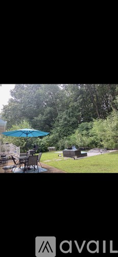 47 Leonardine Avenue 3 Beds Apartment for Rent