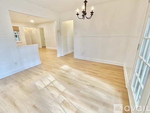 527 Melrose Dr 3 Beds Apartment for Rent