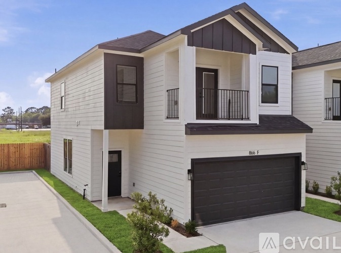 866 Rachel Street Unit D 3 Beds Apartment for Rent - Photo gallery 1