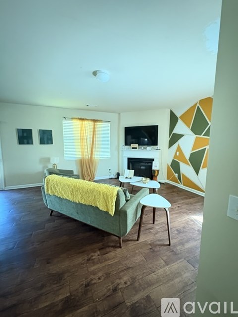 8371 Regent Street 4 Beds Apartment for Rent