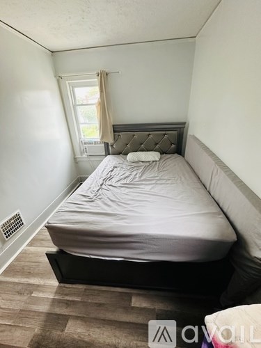 7343 Orchard Avenue 2 Beds Apartment for Rent