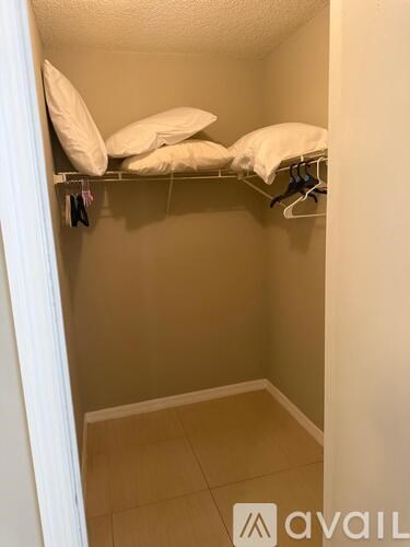 6142 Westgate Road 2 Beds Apartment for Rent