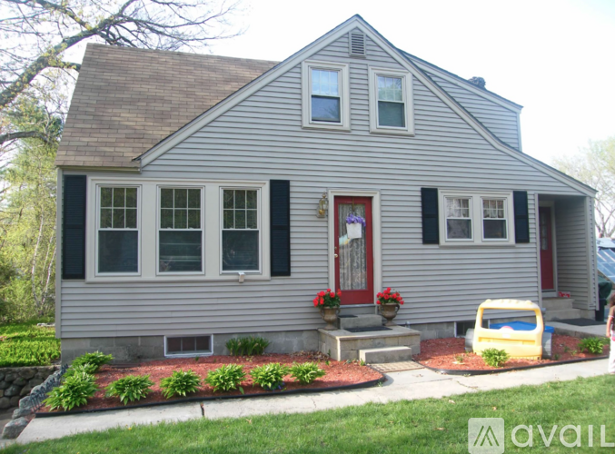 90 Whittemore Street 4 Beds Single Family Home for Rent - Photo gallery 1