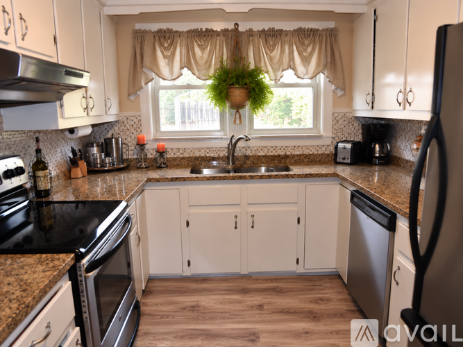 90 Whittemore Street 4 Beds Single Family Home for Rent - Photo gallery 3
