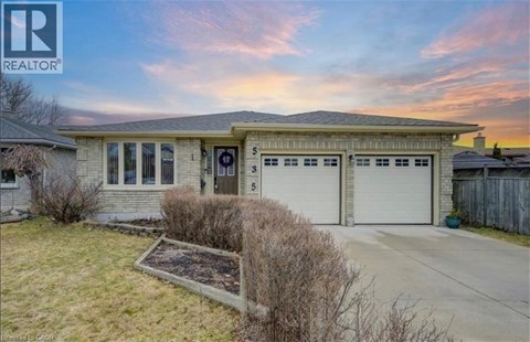 535 APPLEDALE Crescent Unit# Basement 4 Beds Apartment for Rent