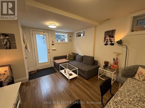 LOWER - 228 MONTOSE AVENUE 2 Beds Apartment for Rent