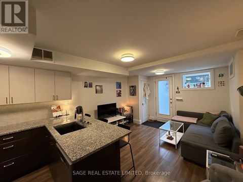 LOWER - 228 MONTOSE AVENUE 2 Beds Apartment for Rent