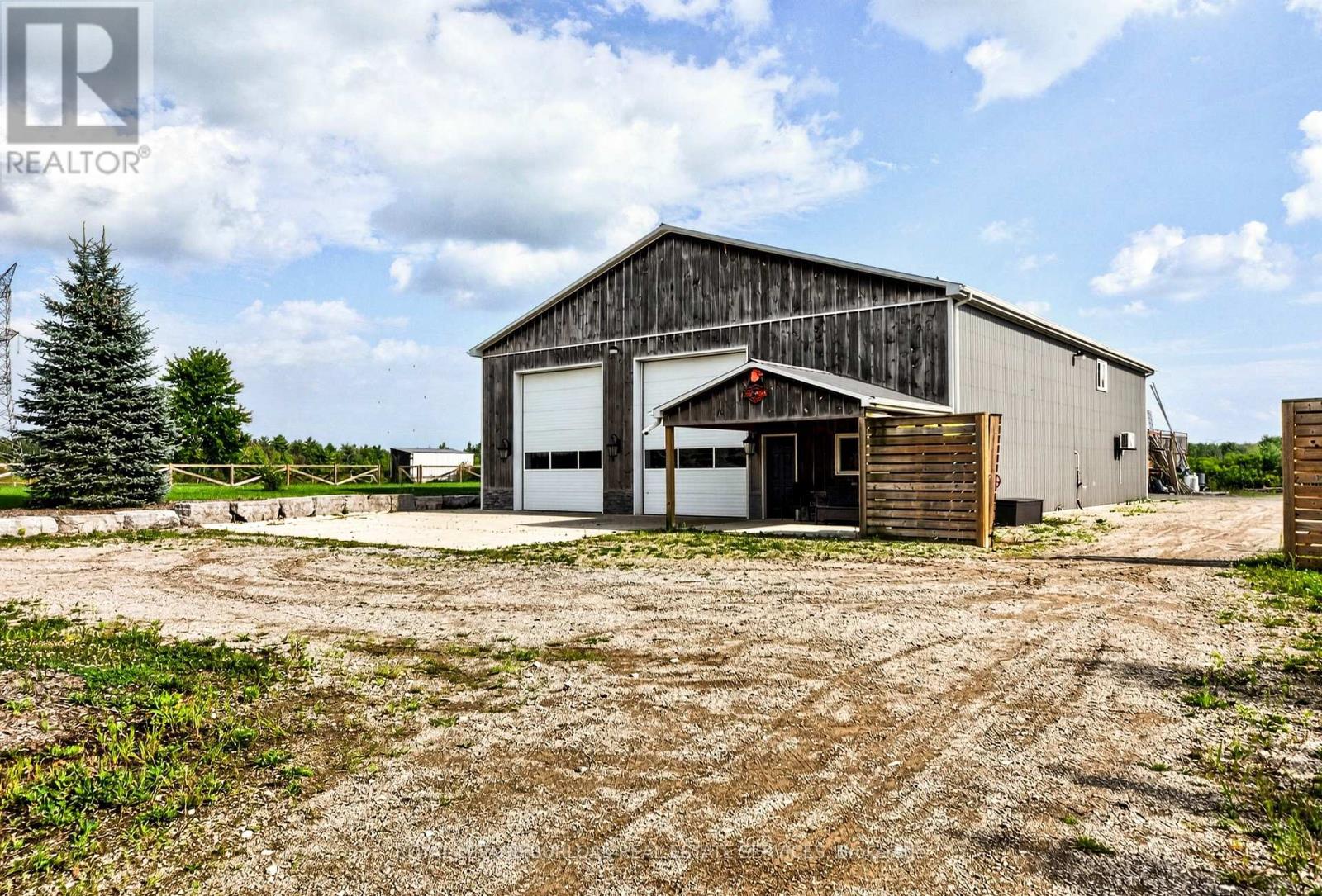 studio apartment - SHOP - 1506 6TH CONCESSION ROAD W shop, Hamilton 2
