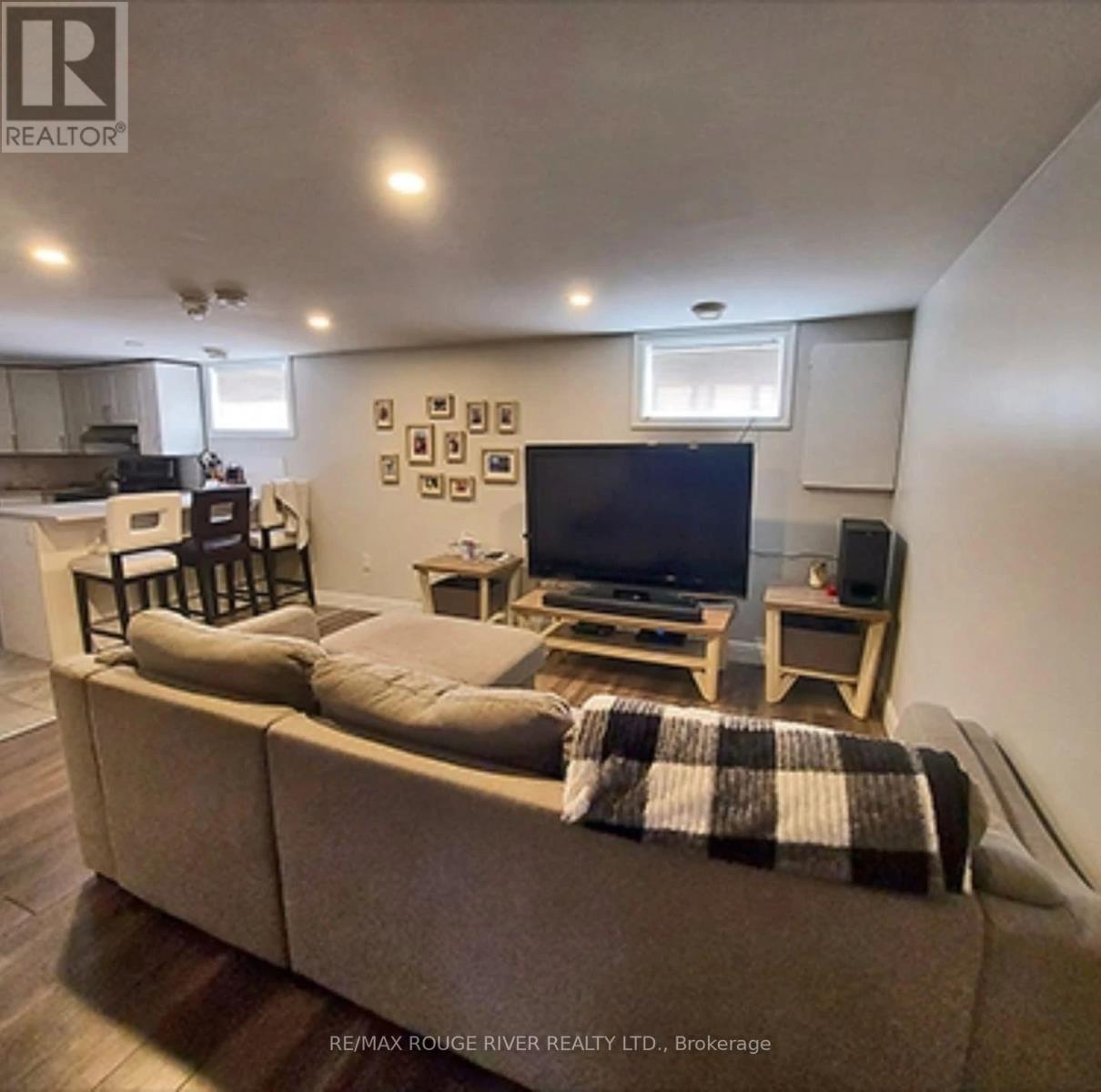 2 bedroom apartment - BSMT - 509 ADELAIDE AVENUE W Bsmt, Oshawa (McLaughlin) 2