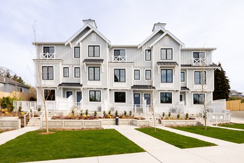 630 Gorge Road West 3-4 Beds Apartment for Rent