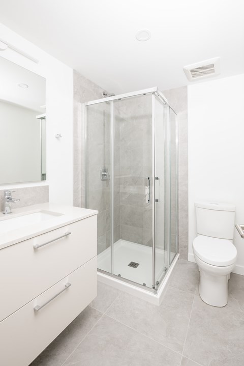 630 Gorge Road West 3-4 Beds Apartment for Rent