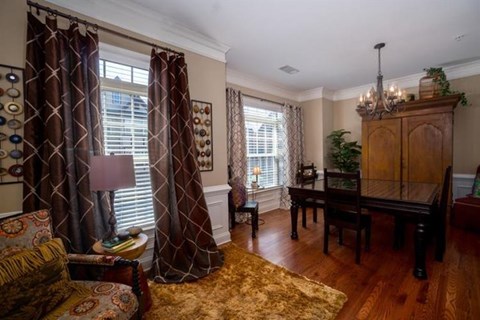 9052 Woodland Trail 5 Beds Apartment for Rent