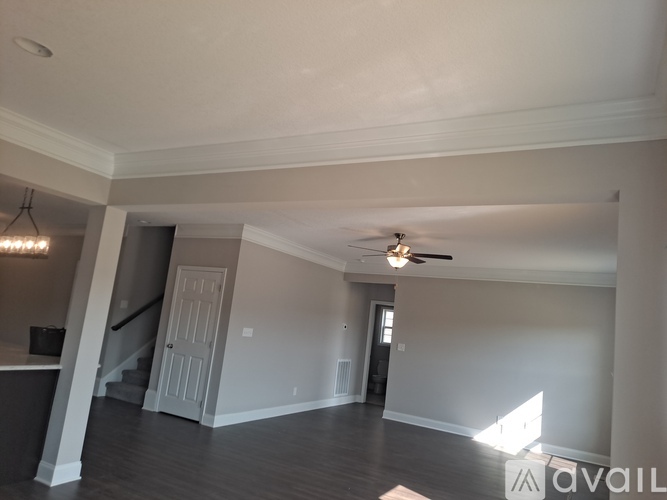 9237 Upstream Ln 5 Beds Single Family Home for Rent - Photo gallery 4
