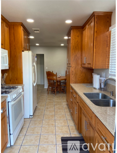 1032 W 125th St 1 Apartment for Rent - Photo gallery 4