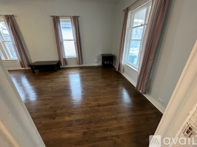 1214 E 5th Ave 3 Beds Single Family Home for Rent - Photo gallery 4