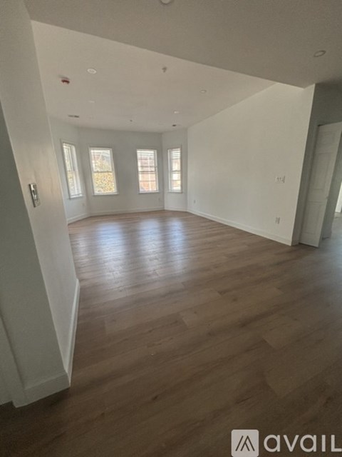 1077 1079 Dorchester Avenue 3 Beds Apartment for Rent