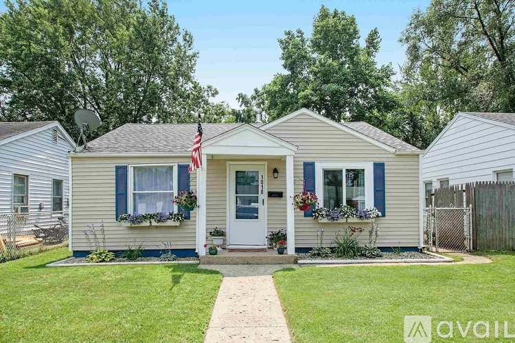 1018 Beale St 3 Beds Single Family Home for Rent - Photo gallery 1