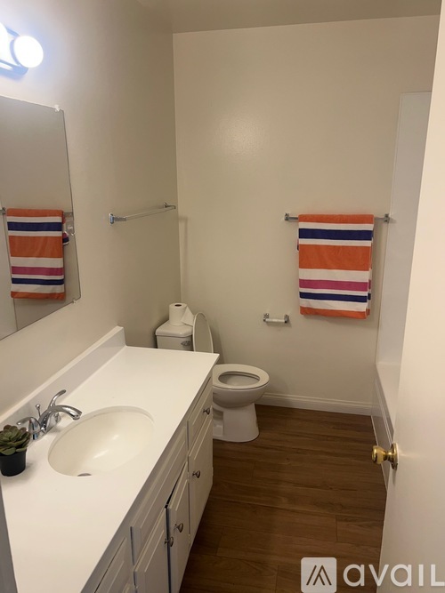 750 W Bonita Ave 2 Beds Apartment for Rent - Photo gallery 4
