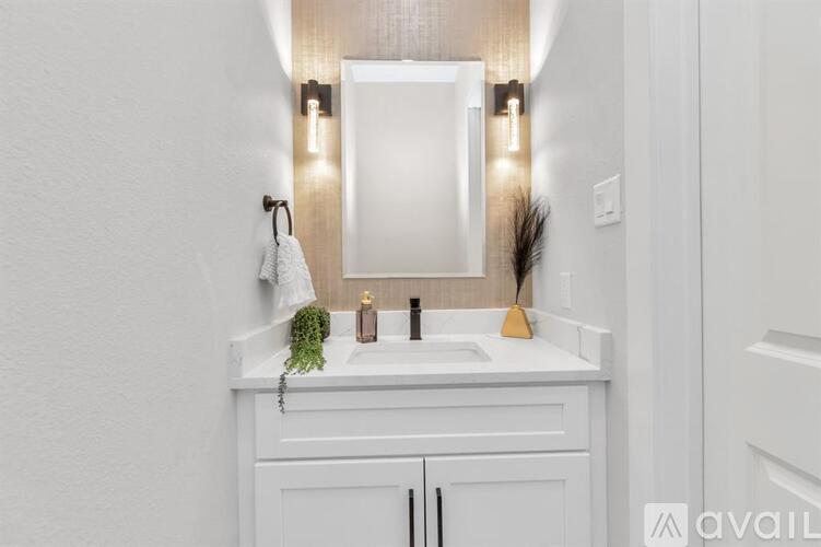 4622 Clover St 3 Beds Single Family Home for Rent - Photo gallery 2