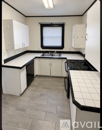 1050 NE 12Th Street 3 Beds Apartment for Rent