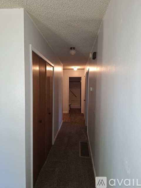 1927 Burlington Ave 2 Beds Apartment for Rent