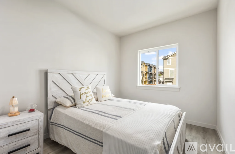 4034 S Puget Sound Ave 1 Apartment for Rent - Photo gallery 5