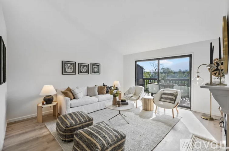 45 Corte Real 2 Beds Townhouse for Rent - Photo gallery 3