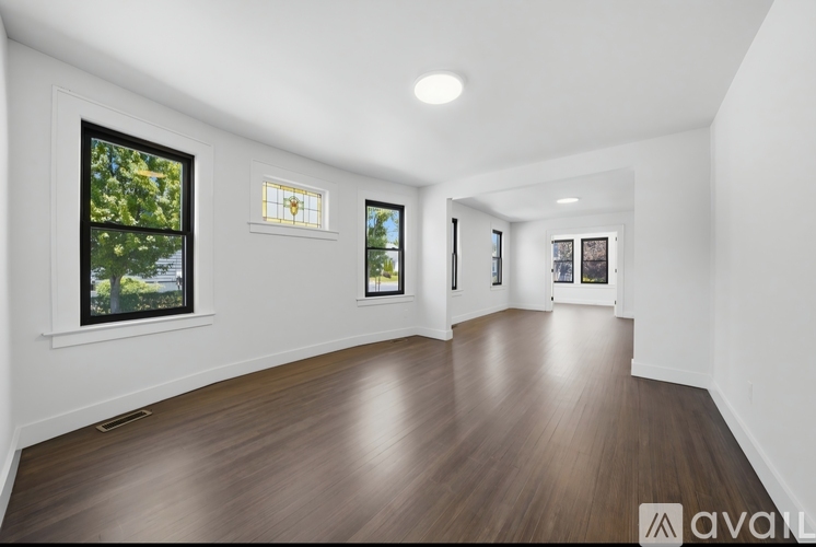 235 Elmwood Avenue 3 Beds Apartment for Rent - Photo gallery 1