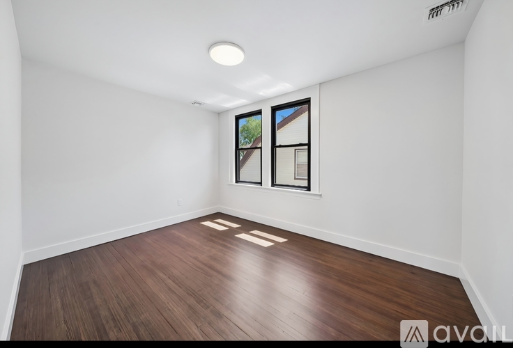 235 Elmwood Avenue 3 Beds Apartment for Rent - Photo gallery 3