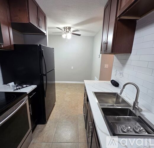 112 S Highland Ave 2 Beds Apartment for Rent - Photo gallery 5