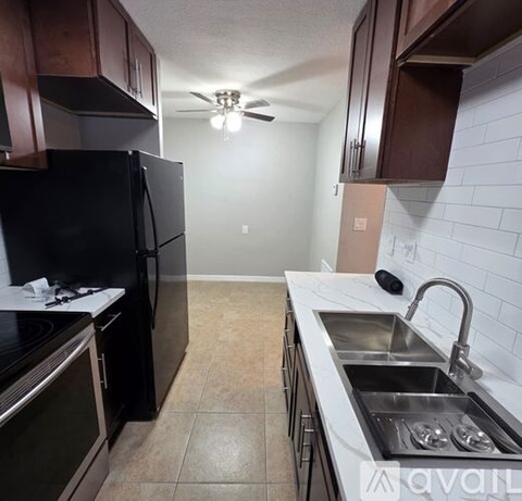 112 S Highland Ave 2 Beds Apartment for Rent