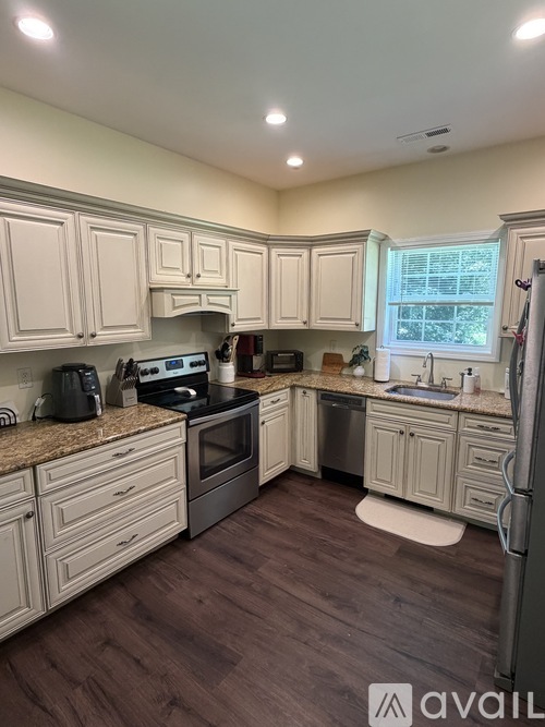 4 Lake Drive 2 Beds Apartment for Rent - Photo gallery 5
