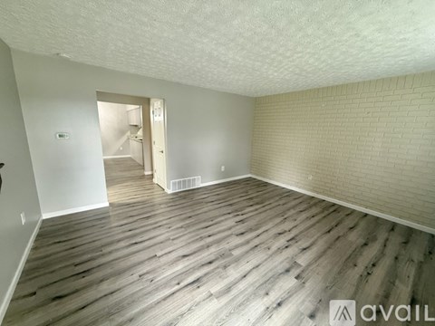 5584 Chatford Dr 3 Beds Apartment for Rent