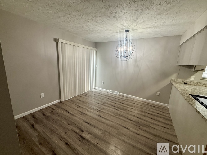 5584 Chatford Dr 3 Beds Townhouse for Rent - Photo gallery 5