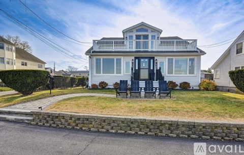 238 Shoreland Circle 3 Beds Apartment for Rent