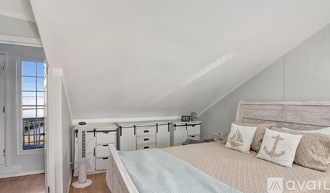 238 Shoreland Circle 3 Beds Apartment for Rent