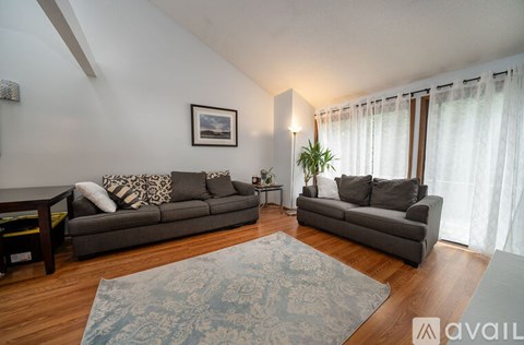 32 Saginaw Trail 2 Beds Apartment for Rent