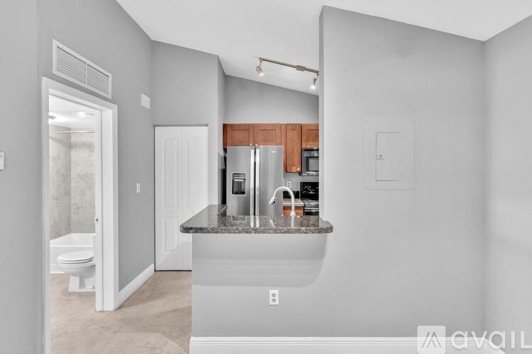 2881 N Oakland Forest Dr 1 Apartment for Rent - Photo gallery 3
