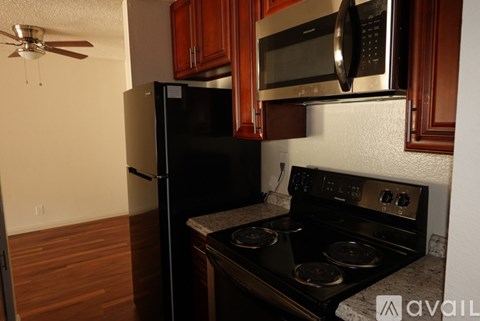 630 Venice Way 2 Beds Apartment for Rent