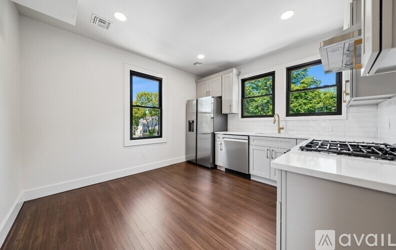 235 Elmwood Avenue 2 Beds Apartment for Rent - Photo gallery 5
