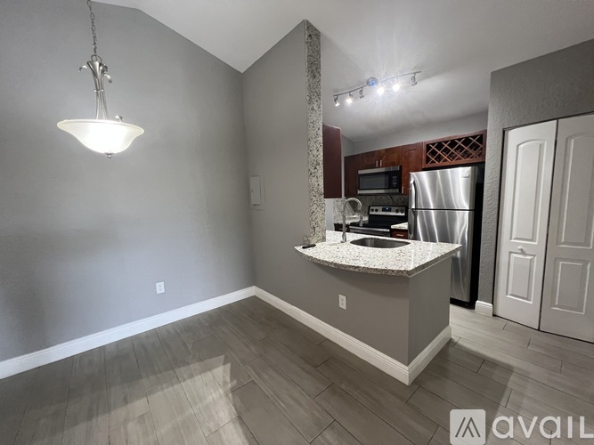 2881 N Oakland Forest Dr 1 Apartment for Rent - Photo gallery 3