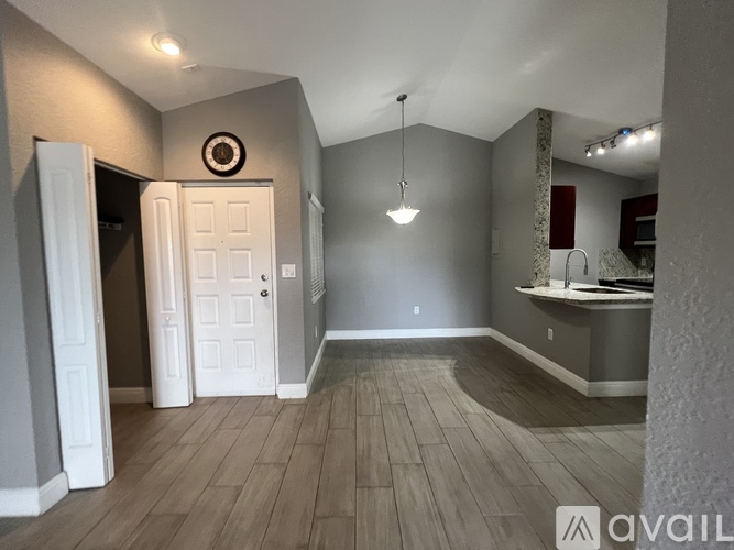 2881 N Oakland Forest Dr 1 Apartment for Rent - Photo gallery 4