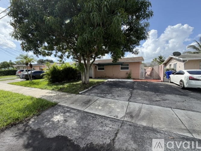 6432 Southwest 18th Court 2 Beds Single Family Home for Rent - Photo gallery 1