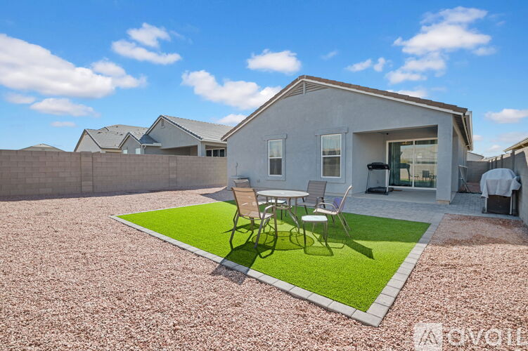 4454 West Beverly Road 4 Beds Single Family Home for Rent - Photo gallery 3