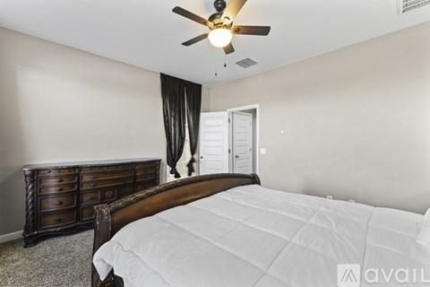 4454 West Beverly Road 4 Beds Apartment for Rent