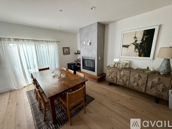 3609 Greenfield Avenue, Unit 1/2 3 Beds Single Family Home for Rent - Photo gallery 3