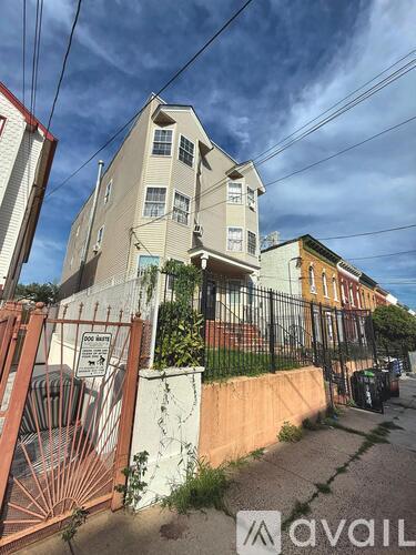 132 Wilkinson Avenue 2 Beds Condo for Rent - Photo gallery 2