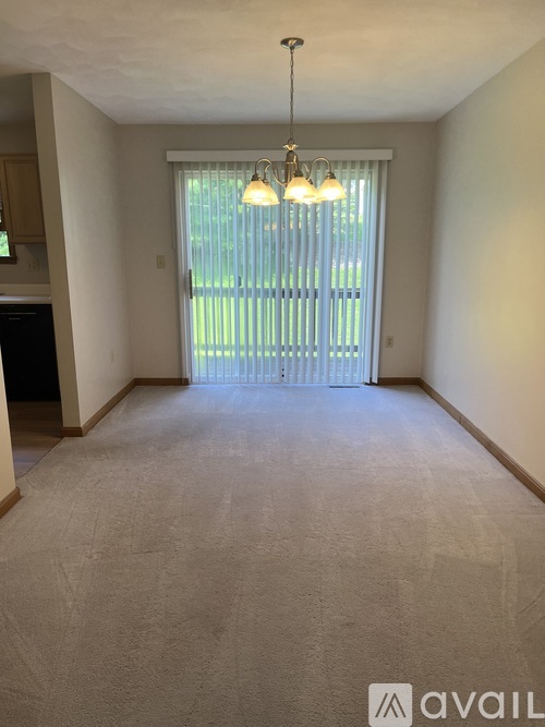 1112 Cranston Drive 2 Beds Townhouse for Rent - Photo gallery 4