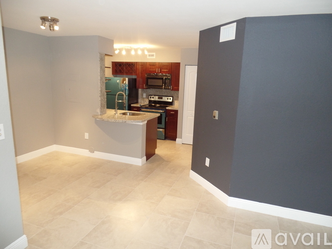 2820 N Oakland Forest Dr 1 Condo for Rent - Photo gallery 1